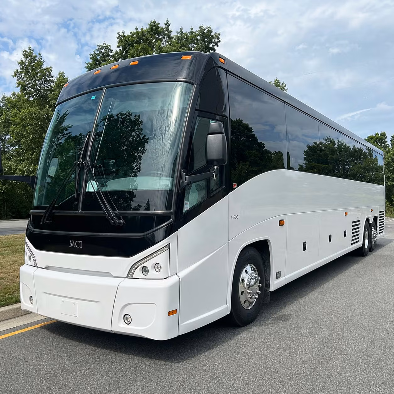 moving a large group from pleasanton for a wedding reunion or corporate event here s how pleasantoncharterbus com helps