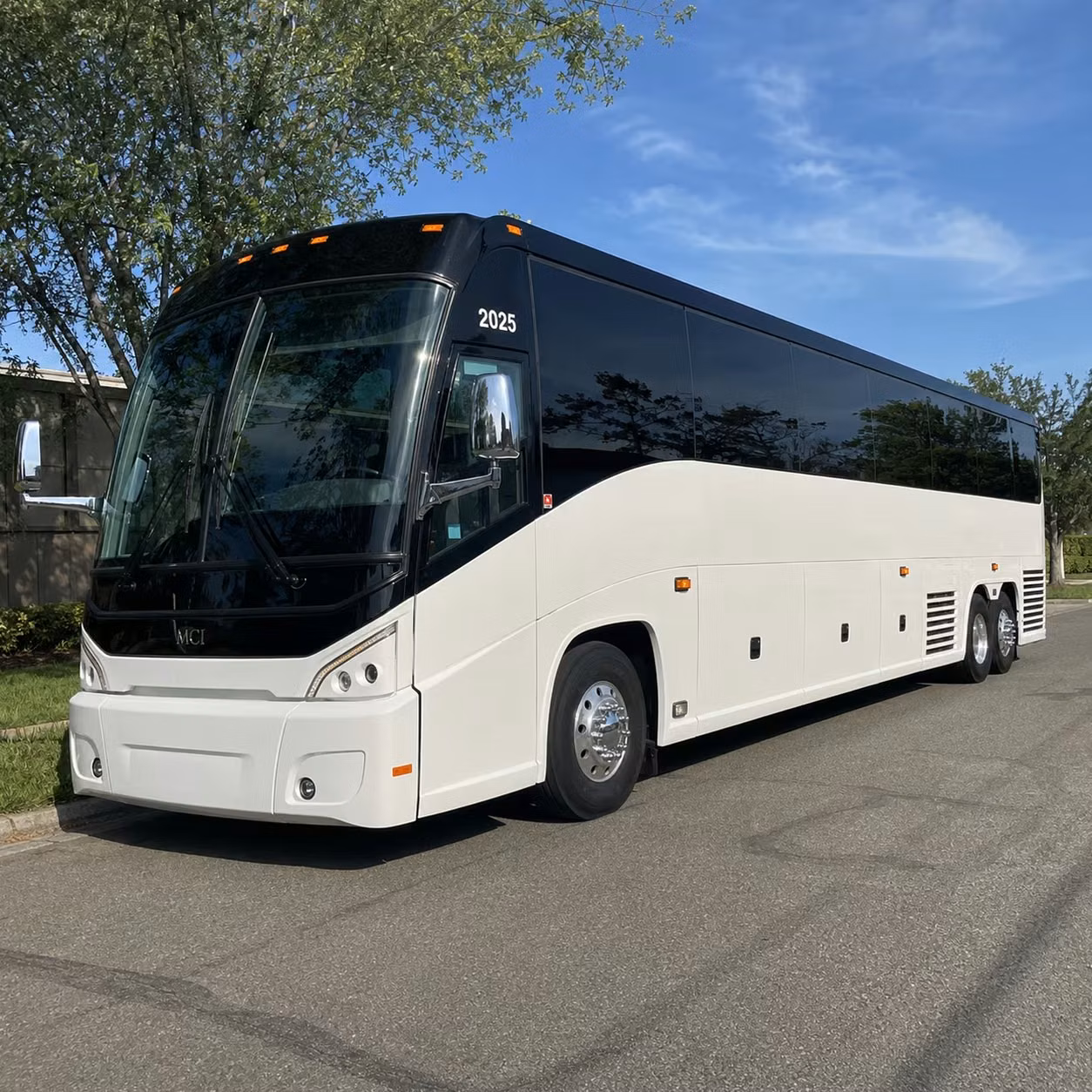 pleasanton groups heading to las vegas lake tahoe and beyond rely on long distance charter buses