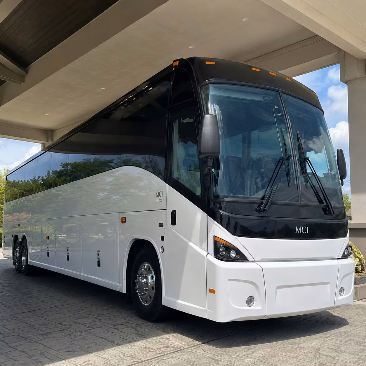 pleasantoncharterbus com is how pleasanton employers handle commuter shuttles along the i 580 corridor
